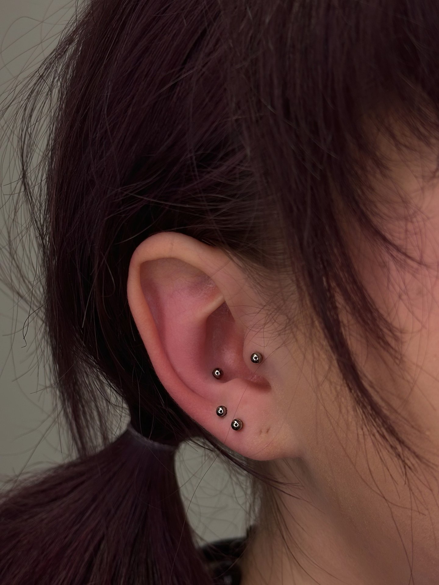 Kolczyk tragus z tytanu chirurgicznego ASTM F136 - model 05