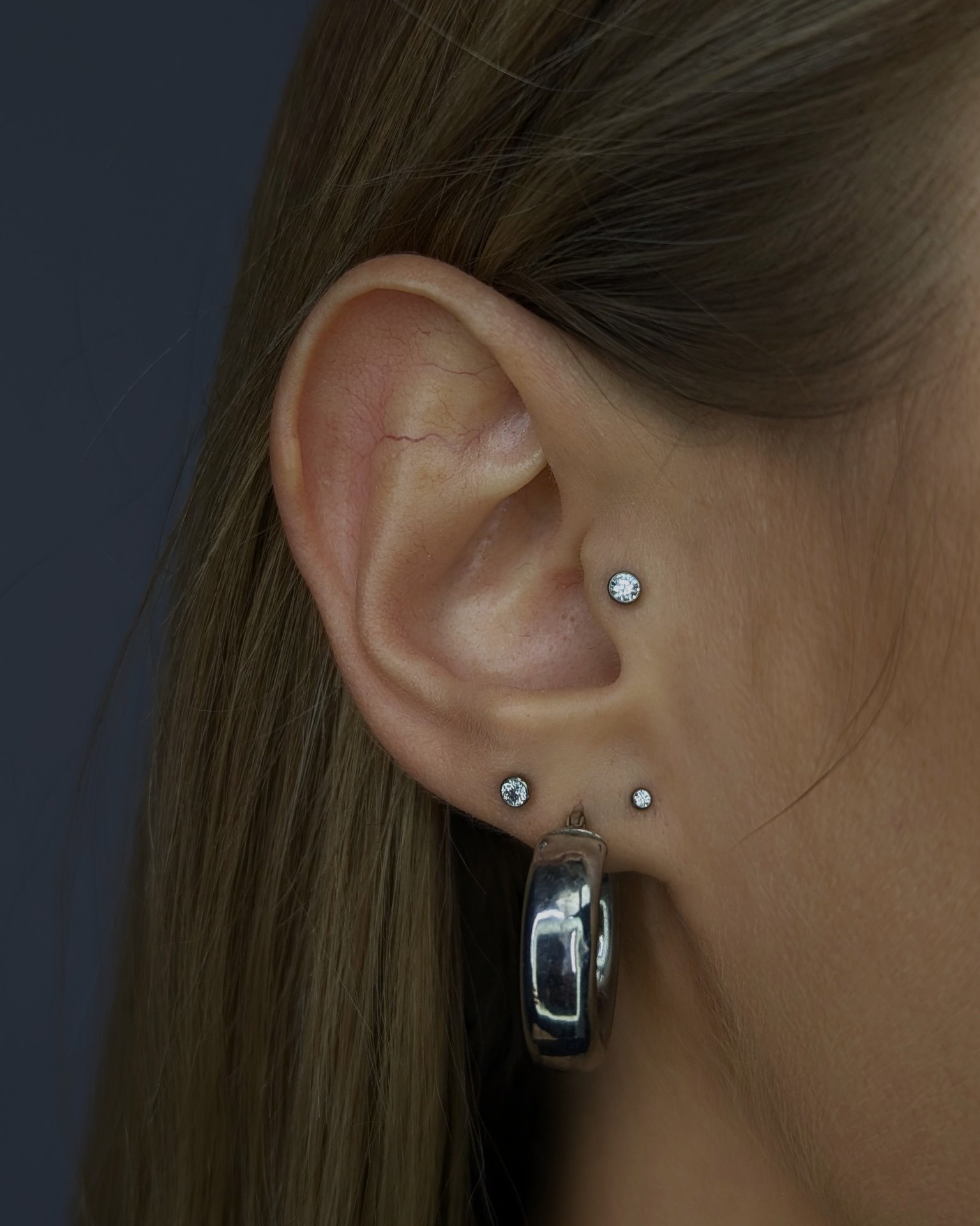 Kolczyk tragus z tytanu chirurgicznego ASTM F136 - model 08